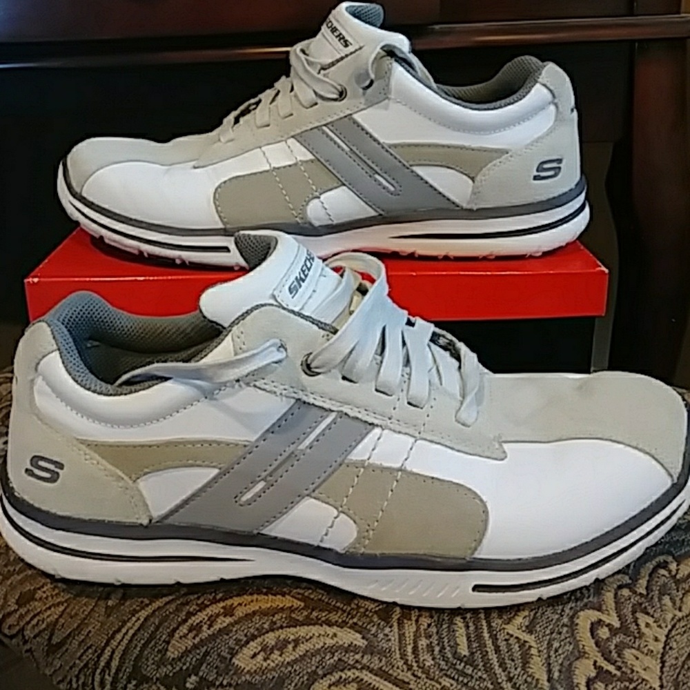 Sold! Skechers Relaxed Fit Air-Cooled Memory Foam